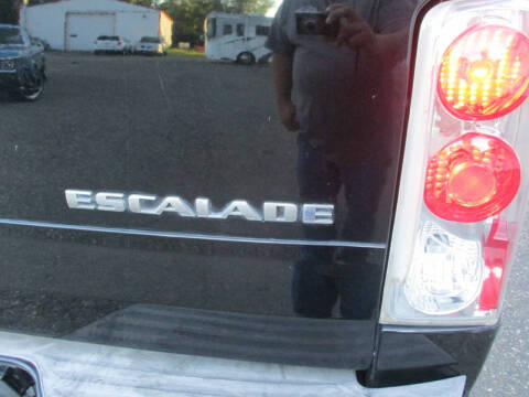 2004 Cadillac Escalade