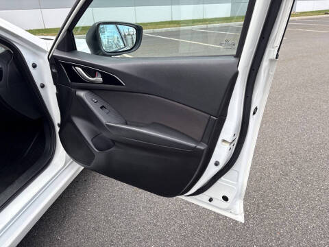 2016 Mazda MAZDA3 i Touring
