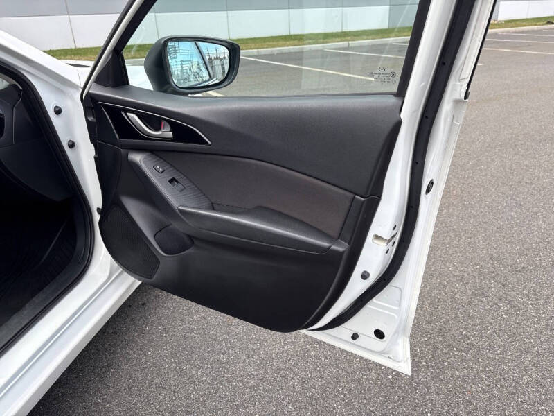 2016 Mazda MAZDA3 i Touring