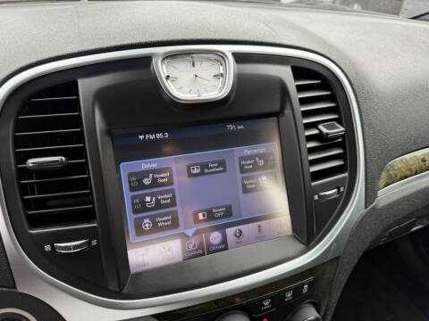 2011 Chrysler 300 C