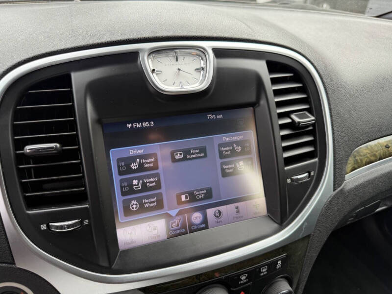 2011 Chrysler 300 C