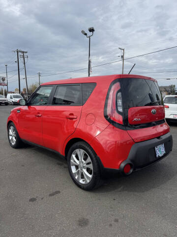 2015 Kia Soul +