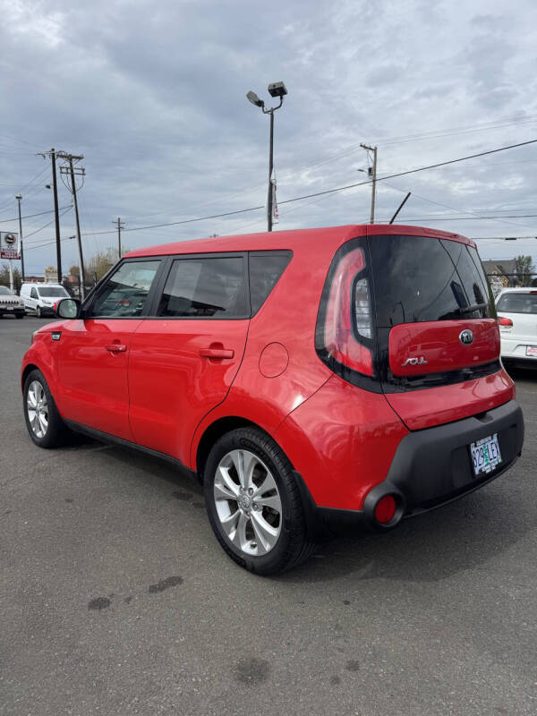 2015 Kia Soul +