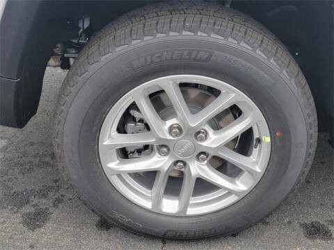 2025 Jeep Grand Cherokee Laredo X