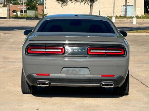 2018 Dodge Challenger SXT