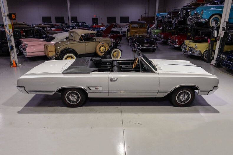 1965 Oldsmobile Cutlass