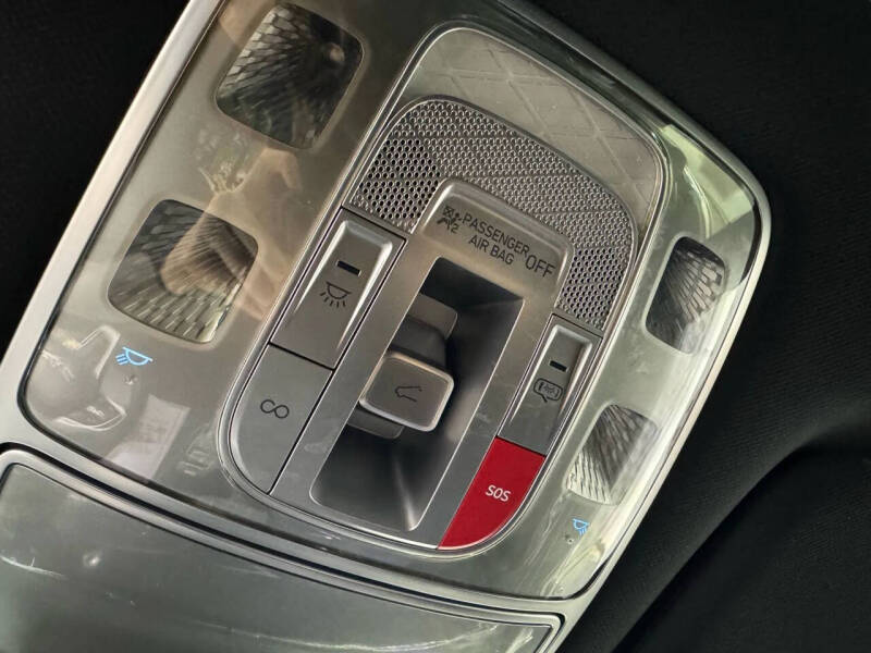 2023 Genesis GV70 2.5T Standard