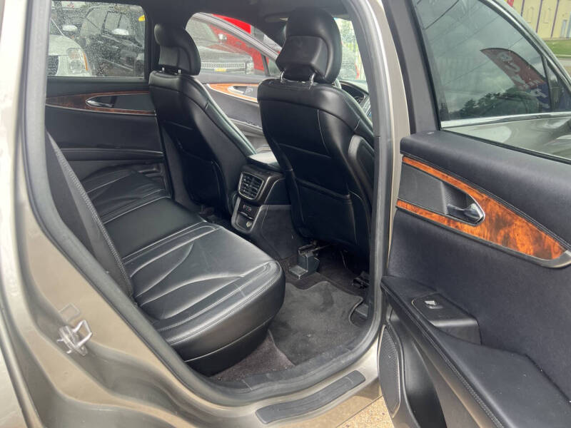 2016 Lincoln MKX Select