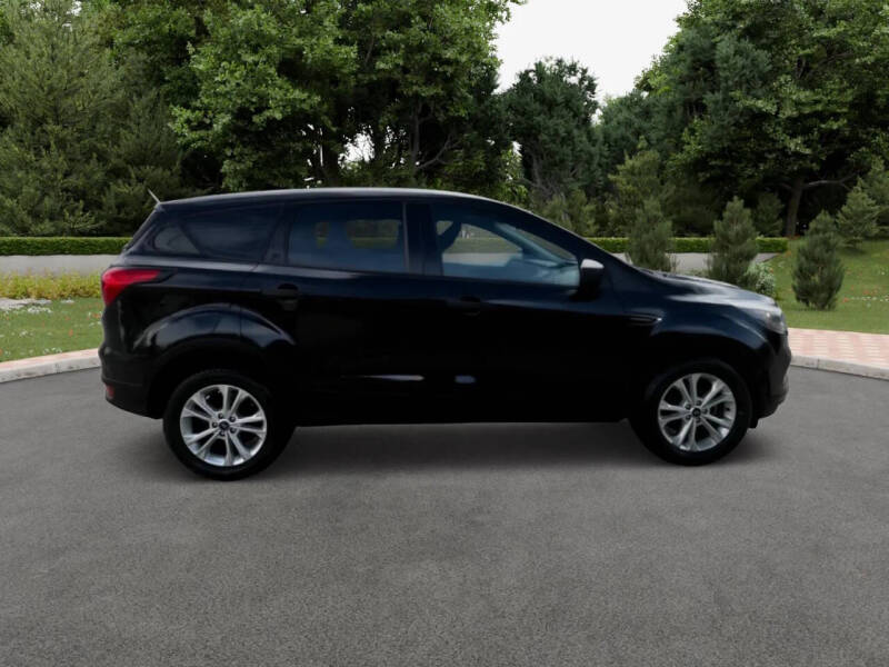 2019 Ford Escape S