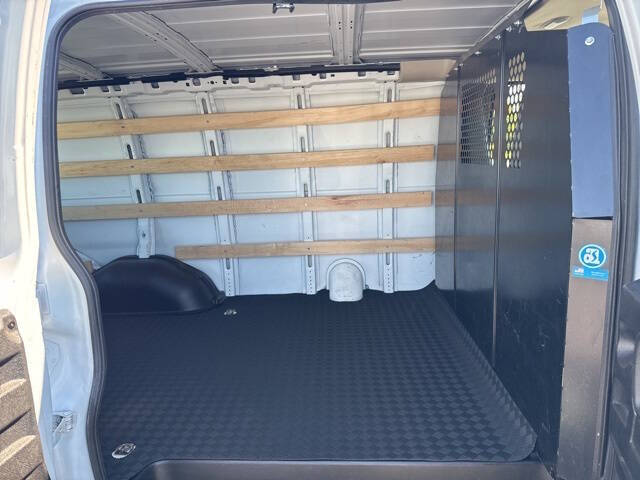 2023 Chevrolet Express 2500