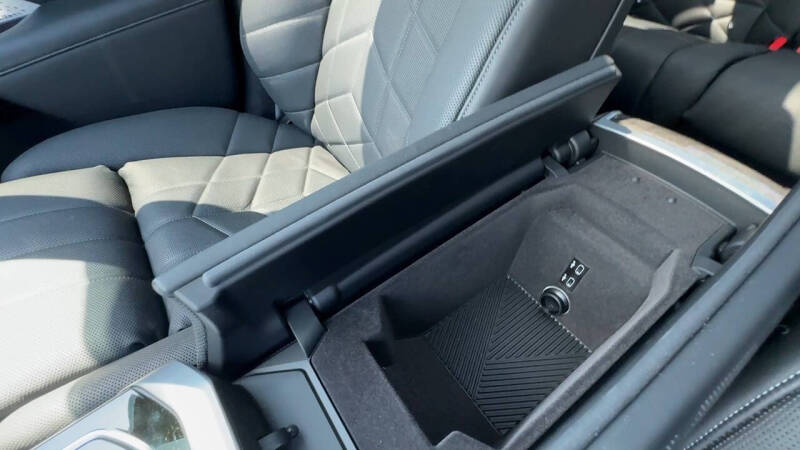 2023 BMW 7 Series 760i xDrive