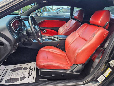 2015 Dodge Challenger SXT Plus