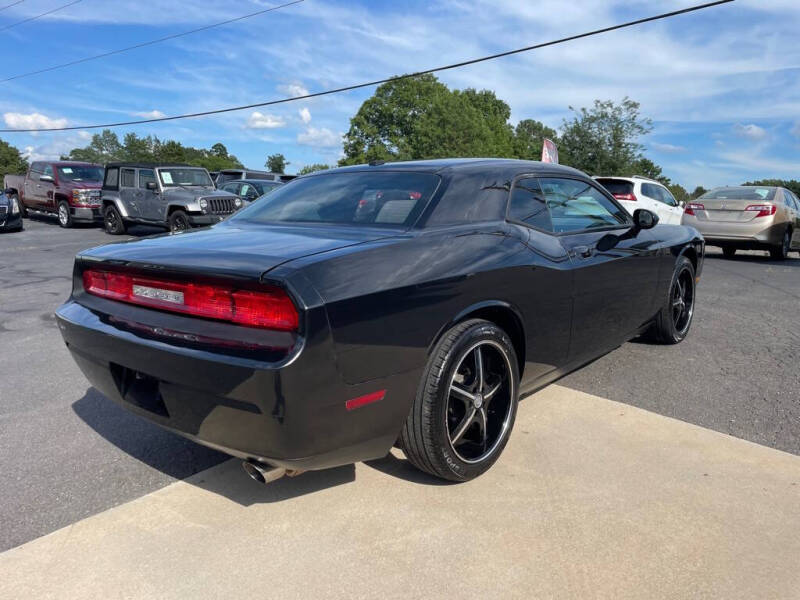 2010 Dodge Challenger SE