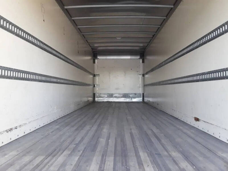 2021 Freightliner M2 106