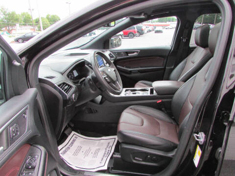 2022 Ford Edge Titanium