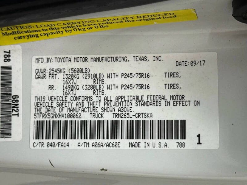 2017 Toyota Tacoma SR