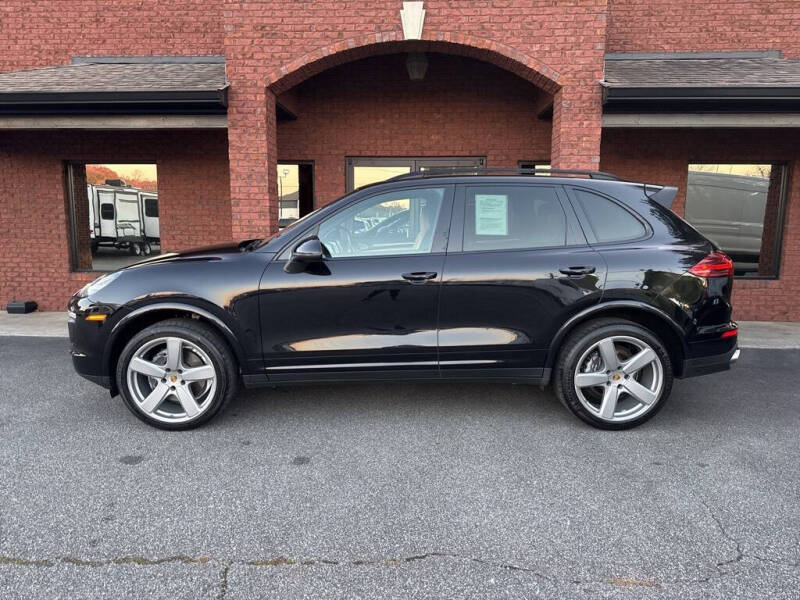 2017 Porsche Cayenne Platinum Edition photo 23