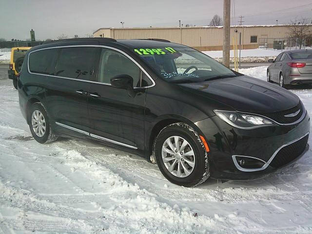 2017 Chrysler Pacifica Touring Plus