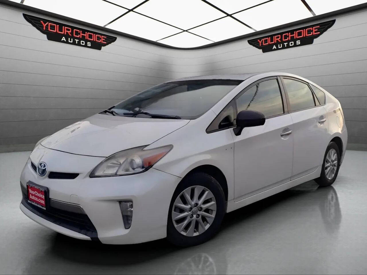 2013 Toyota Prius Plug-in Hybrid Advanced 4dr Hatchback's photo