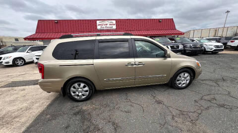 2008 Hyundai Entourage Limited