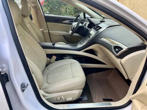 2014 Lincoln MKZ