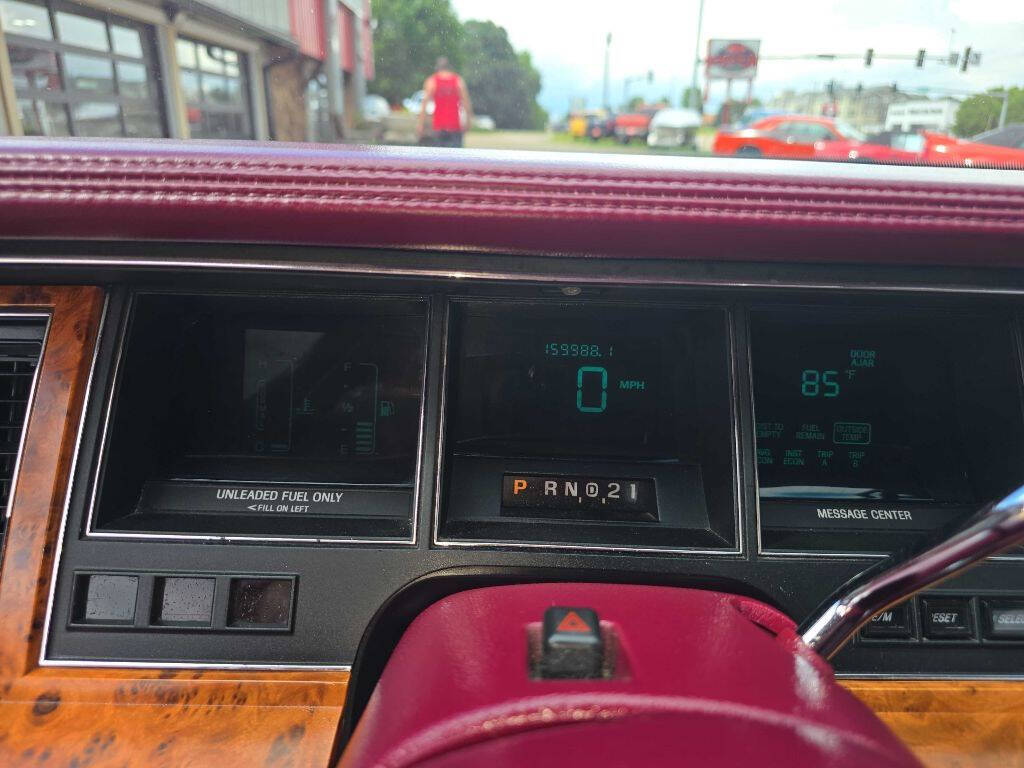 1993 Lincoln Town Car 39