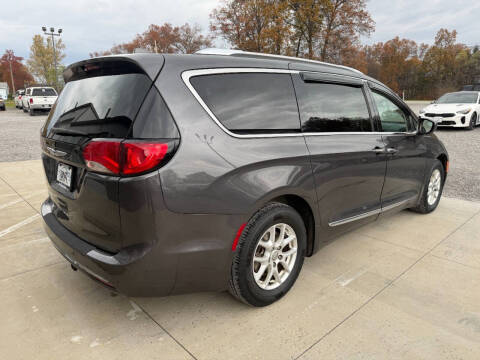 2020 Chrysler Pacifica Touring L