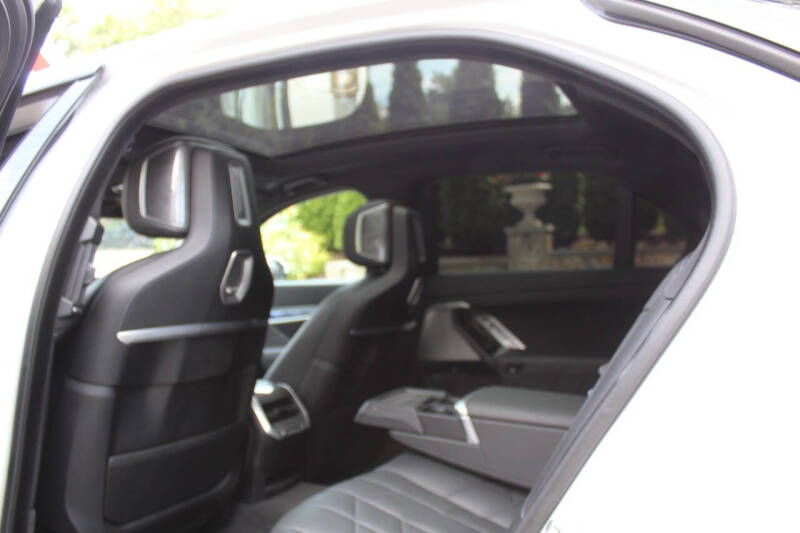 2024 BMW 7 Series 740i xDrive