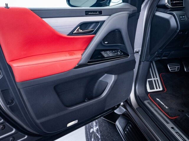 2022 Lexus LX 600 F SPORT Handling