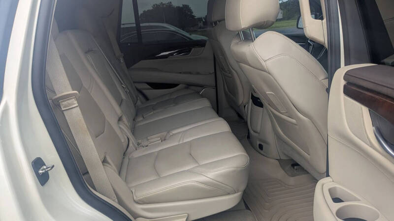 2015 Cadillac Escalade Luxury