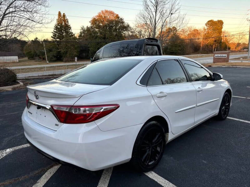 2017 Toyota Camry SE