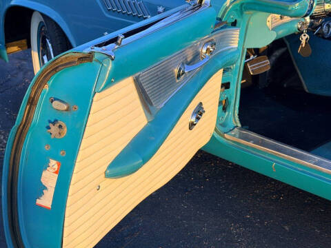 1956 Ford Thunderbird