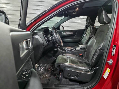 2020 Volvo XC40 T4 R-Design