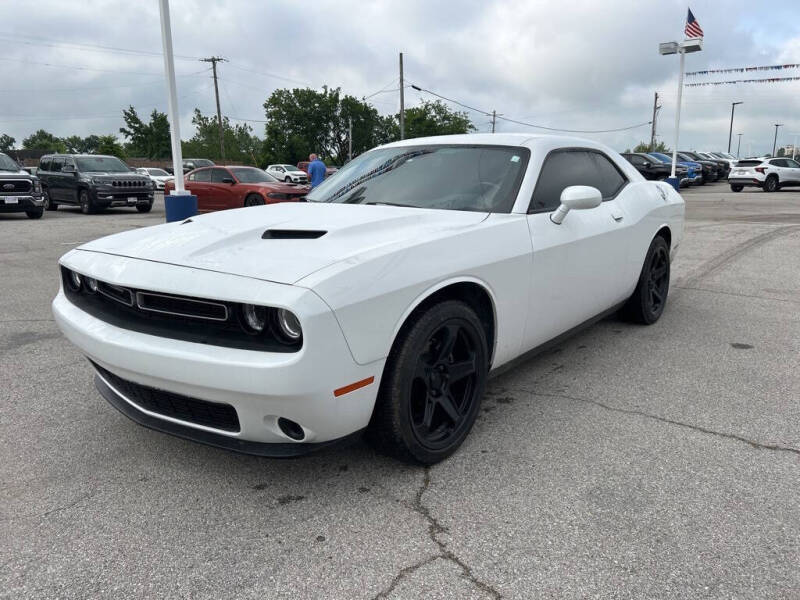 Used 2019 Dodge Challenger SXT with VIN 2C3CDZAG3KH746608 for sale in Claremore, OK