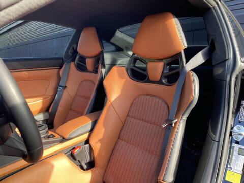 2024 Porsche 911 S/T