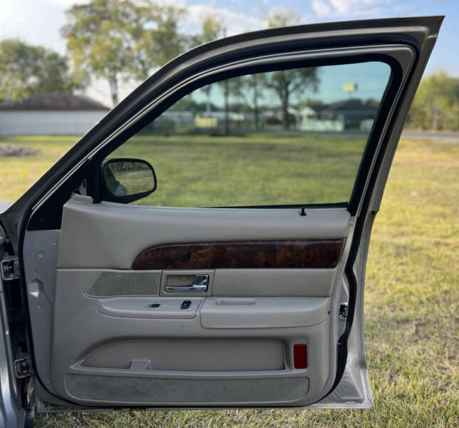 2009 Mercury Grand Marquis LS