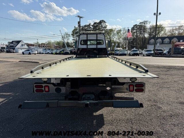 2017 Freightliner M2 106