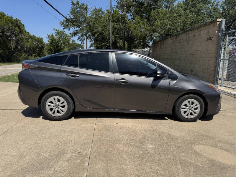 2016 Toyota Prius Two