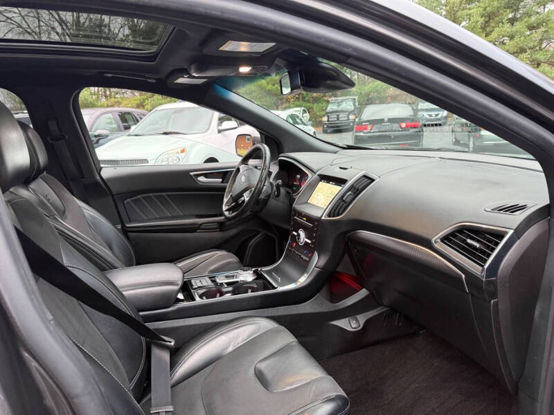 2019 Ford Edge ST