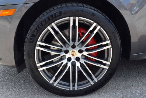 2015 Porsche Macan Turbo