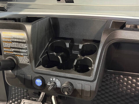 2025 E-Z-GO RXV ELiTE