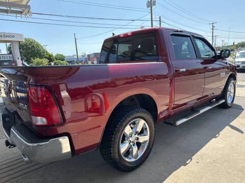 2017 RAM 1500 SLT
