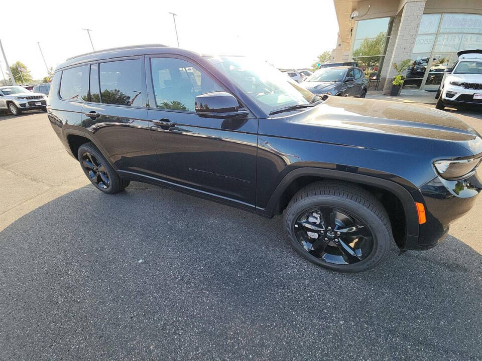 2024 Jeep Grand Cherokee L for sale at Victoria Auto Sales in Victoria, MN