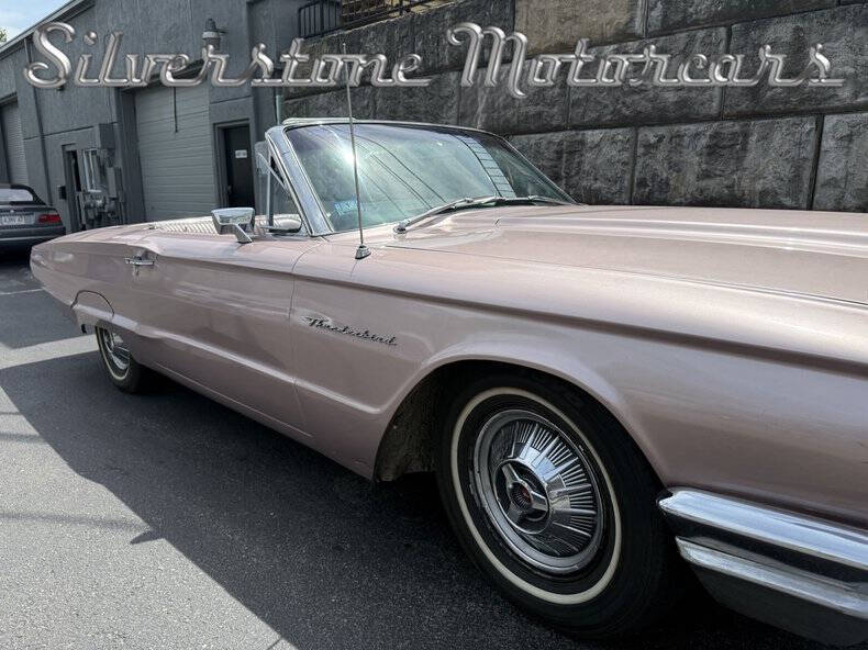 1964 Ford Thunderbird