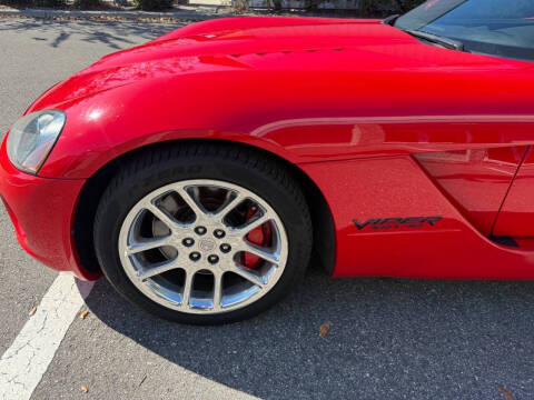 2004 Dodge Viper SRT-10