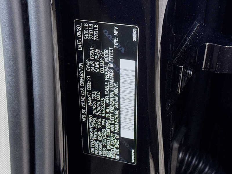 2021 Volvo XC60 T6 Momentum