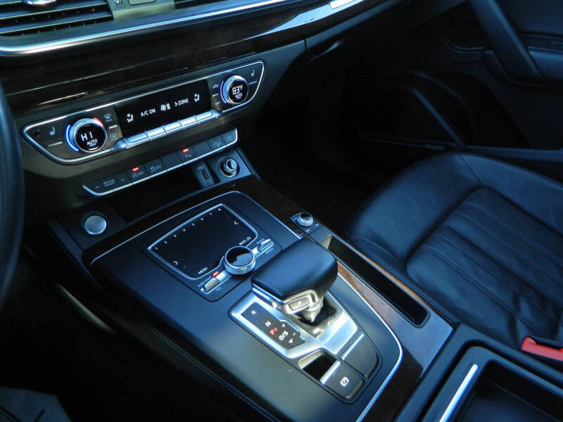 2018 Audi Q5 2.0T quattro Premium Plus