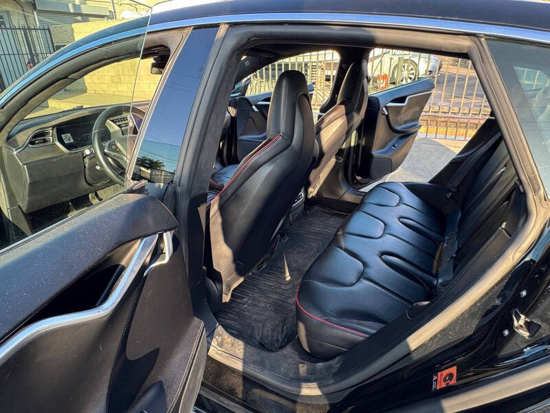 2016 Tesla Model S 90D