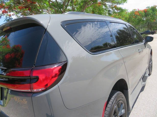 2021 Chrysler Pacifica Touring
