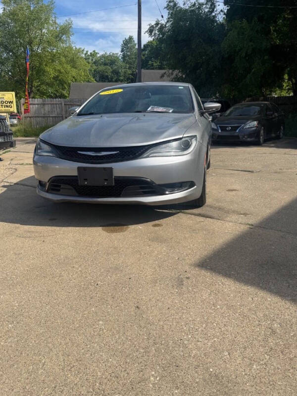 2015 Chrysler 200 S